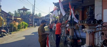 PEMASANGAN BENDERA MERAH PUTIH